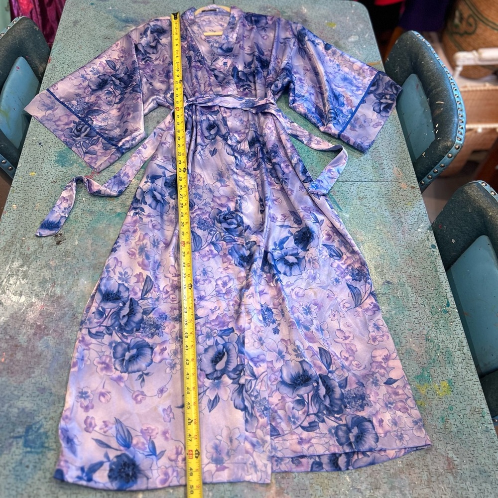 Lilac Floral Robe - Picture 8 of 10